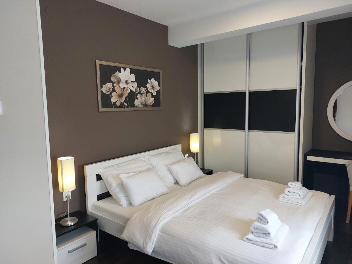 Motel Ms Srpski Itebej Bagian luar foto