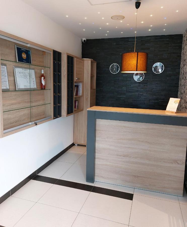 Motel Ms Srpski Itebej Bagian luar foto